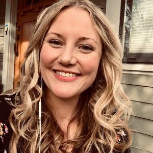 Meet your Posher, Liana